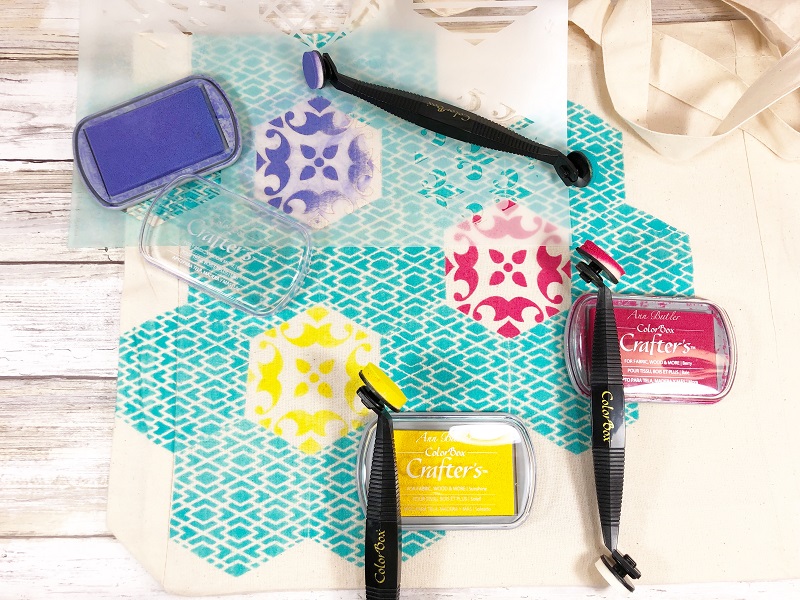Stenciling a Faux Quilted Market Tote with Ann Butler Designs